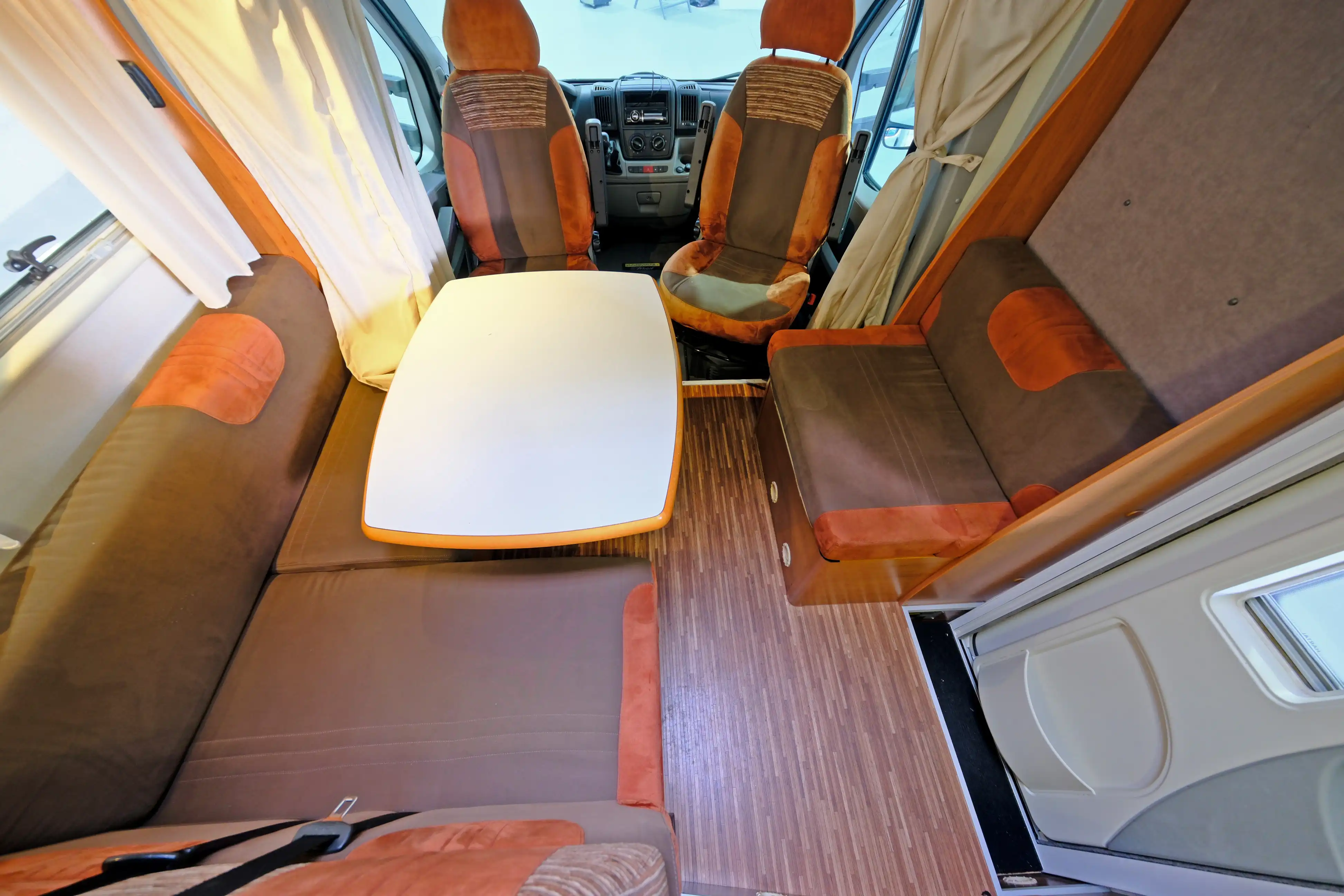 KARMANN Ontario 670 VB - Ansicht 6